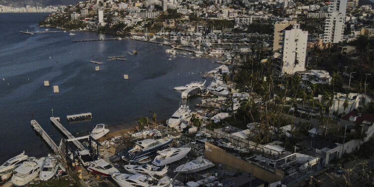 Sube a 47 desaparecidos por huracán Otis en Guerrero; Gobierno ajusta en 45 muertos