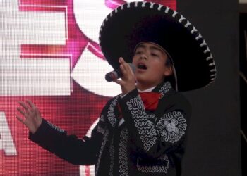 Deleitan el oído con buena música mexicana