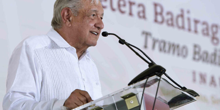 López Obrador visita la cuna del Cártel de Sinaloa