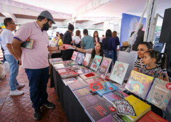 FIL de Guadalajara es un “cónclave de la derecha”, acusa AMLO