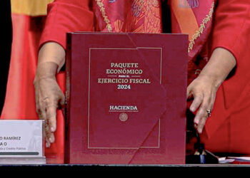 Morena y aliados aprueban PEF 2024; recortan a educación, salud, estados y municipios