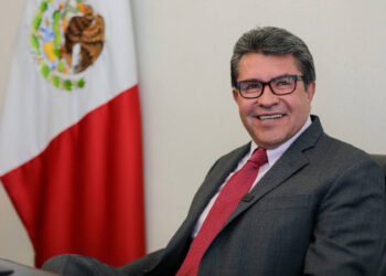 Ricardo Monreal regresa al Senado