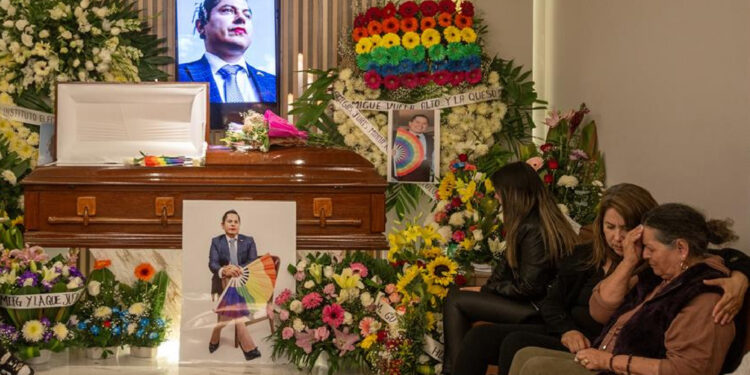 Sepultan a le magistrade Ociel Baena en su natal Saltillo, Coahuila