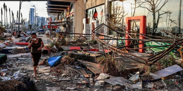 Acapulco, inmerso en basura a un mes de «Otis»; urge alerta sanitaria