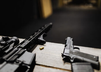 EE.UU. cierra 2023 con 650 tiroteos: hubo en promedio dos al día