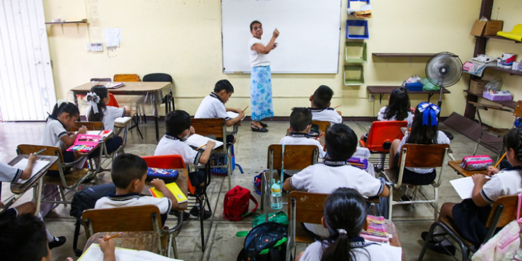 Por crisis educativa, México debe invertir al menos el 8% del PIB a la educación