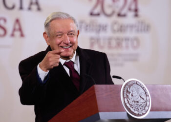 AMLO admite hackeo de datos de más de 300 periodistas que van a su conferencia