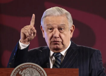 AMLO busca desaparecer “todos” los organismos autónomos, advierte