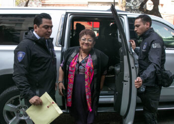 Ernestina Godoy plagió en tesis de licenciatura, revela Latinus