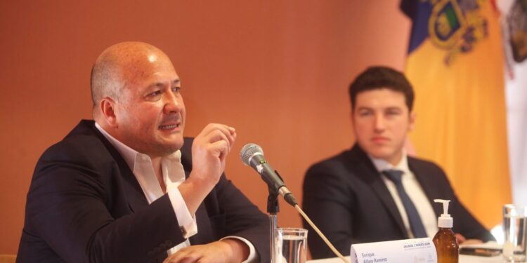 Enrique Alfaro arremete contra Máynez y Samuel