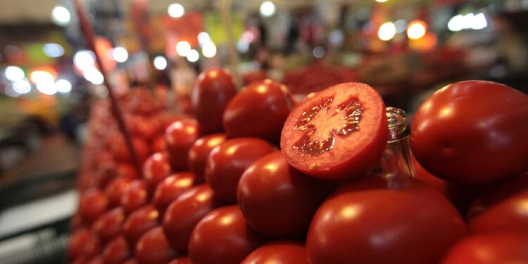 Jitomate se vende en ¡70 pesos! en CDMX y Valle de México