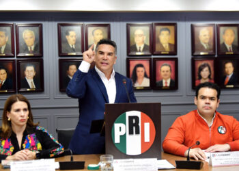 PRI expulsa a diputadas locales de CDMX por votar a favor de Godoy
