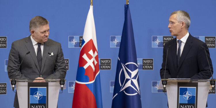Eslovaquia vetará entrada de Ucrania en la OTAN para evitar Tercera Guerra Mundial