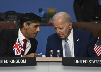 EE.UU. y Reino Unidos lanzaron bombardeos contra los hutíes en Yemen