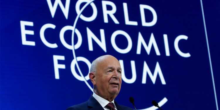 Foro Económico Mundial 2024, otra vez el lobo con disfraz de cordero