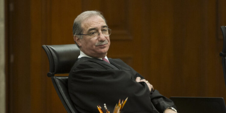 Morena busca juicio político contra ministro de SCJN por reforma eléctrica