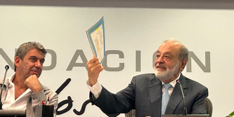 Telmex ya no es negocio: Slim