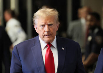 Juez ordena a Trump pagar multa de más de 350 millones de dólares por fraude en su empresa familiar