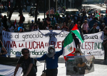 Protestan en Embajada de EE.UU. en México para exigir alto al genocidio en Gaza