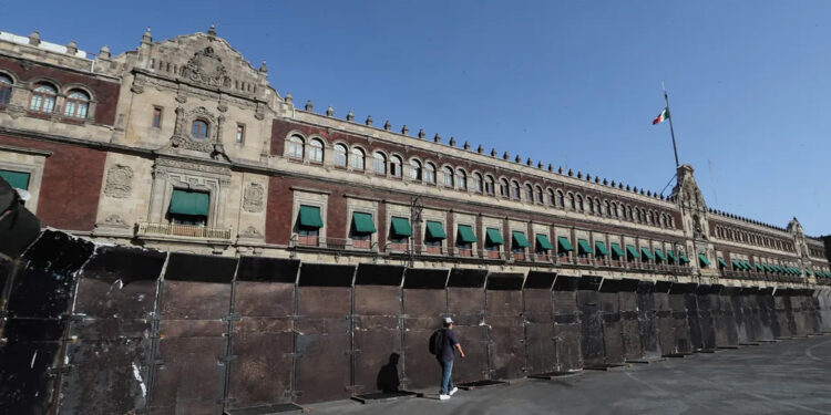 Más de dos mil policías blindarán edificios y vigilarán marchas del #8M