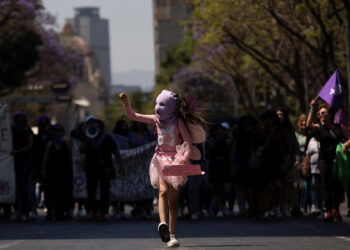 Violan a 39 mujeres al día en México