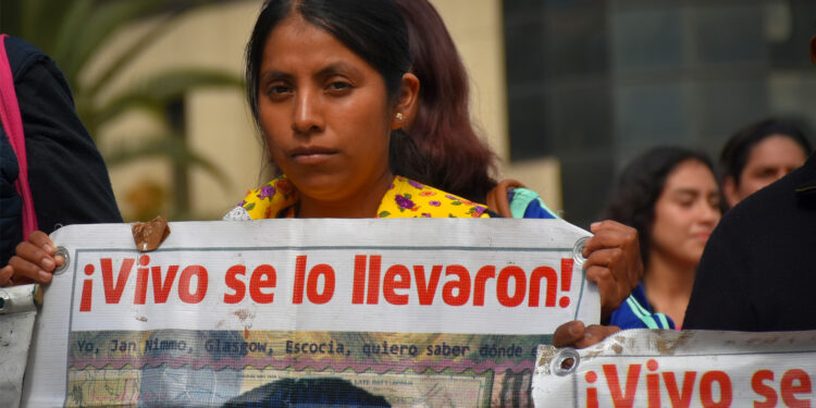 Gobierno de AMLO borra desaparecidos de censo nacional