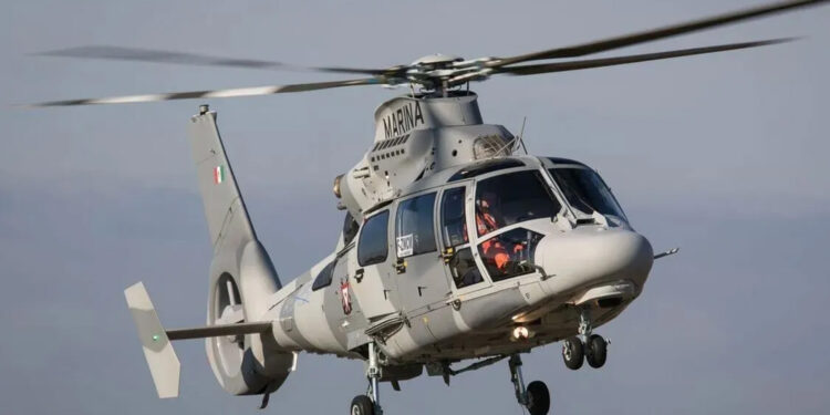Mueren tres marinos y desaparecen dos por desplome de helicóptero de Semar