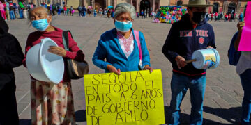 #MéxicoSinAgua: con cubetas vacías, urgen atención de crisis